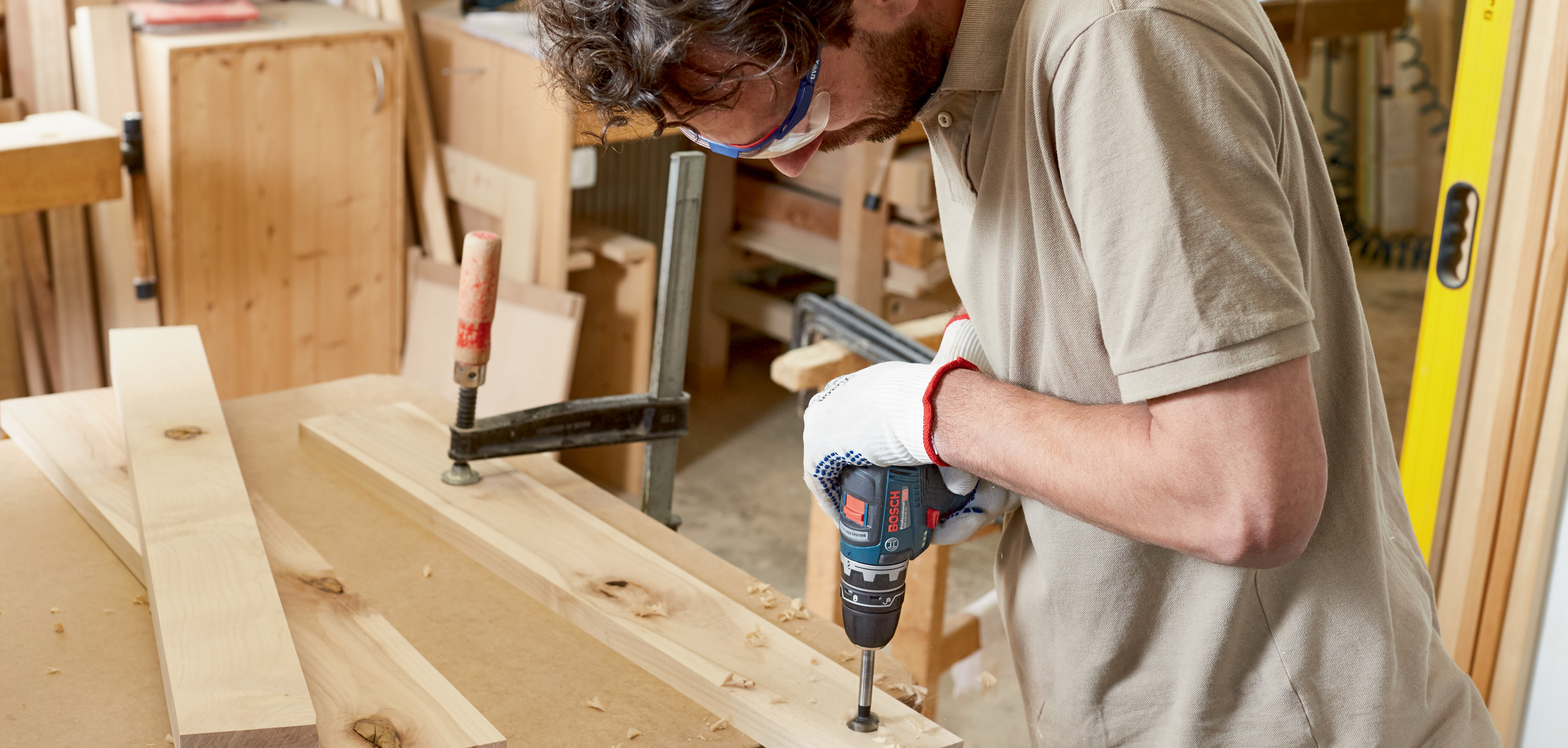 Kompakt og flexible bore/skuremaskine