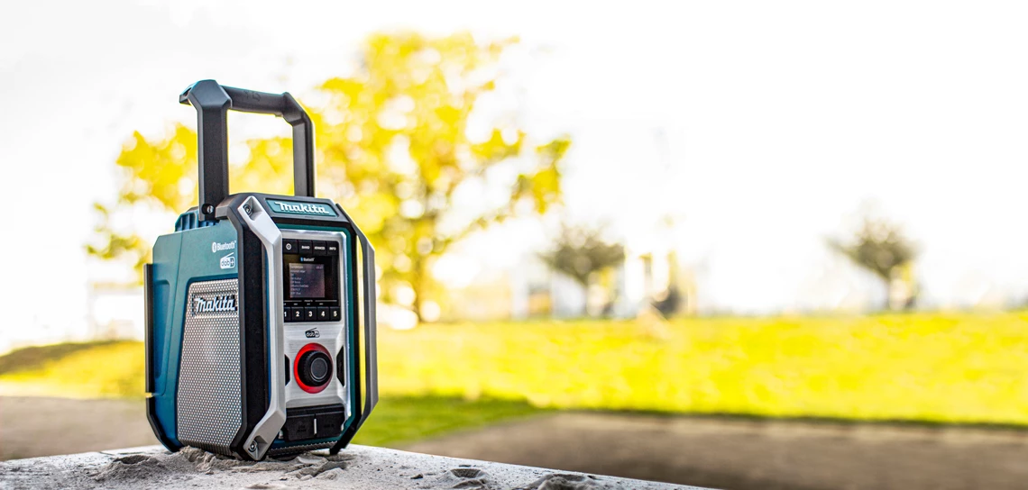 Oplev Suveræn Lydkvalitet og Holdbarhed med Makita DMR115
