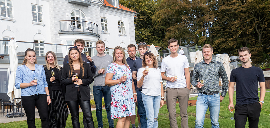 Elever blev fejret med stor dimissionsfest