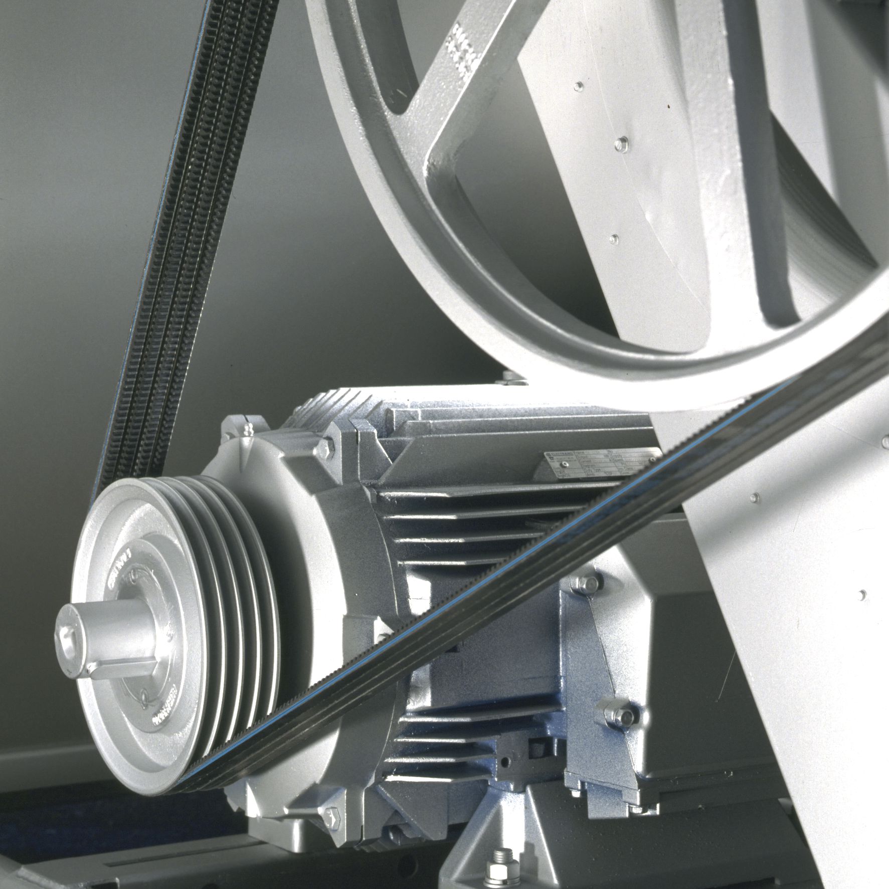 Transmissionsprodukter med dag-til-dag levering og teknisk vejledning